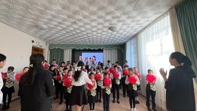 Алғыс айу күніне орай «Анаға алғыс» атты челлендж
